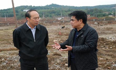 发挥企业优势　带动经济发展