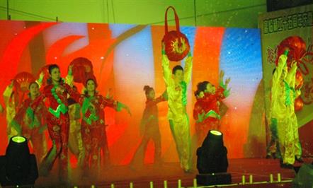 继往开来十五载  奋勇前进谱华章