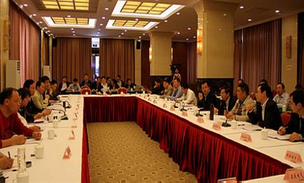 富临集团李亿中总经理向全国工商联调研组汇报技术创新工作